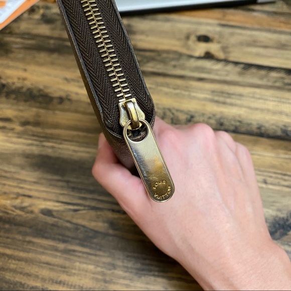 Louis Vuitton Zippy Wallet - Picture 5 of 8